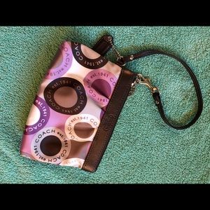 Coach Bags - Coach wristlet Coach Bags - Coach wristlet